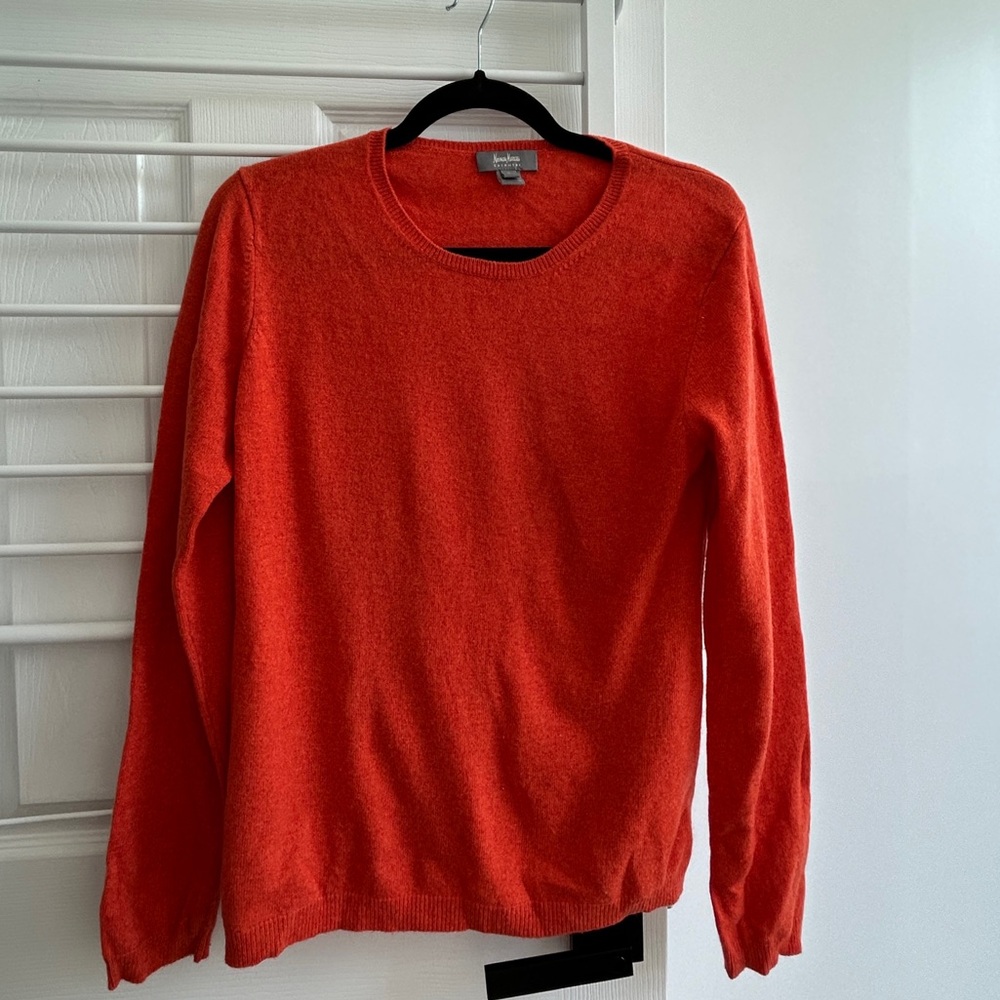 Neiman Marcus 100% Cashmere Sweater